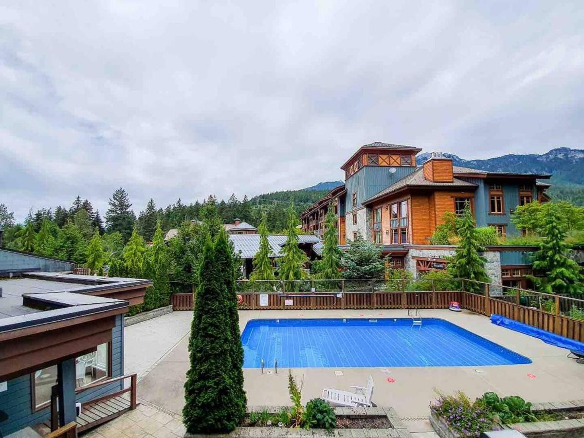 Updated Whistler Creek Studio With Parking วิสต์เลอร์ ภายนอก รูปภาพ